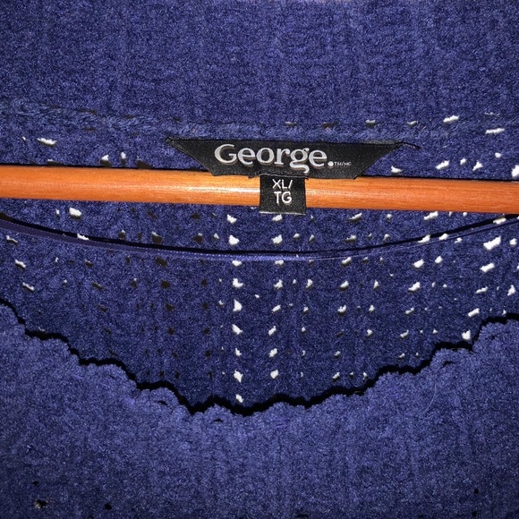 Knitted Sweater - Picture 2 of 3